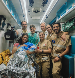 Cruz Vermelha de Coimbra ajuda grávida em trabalho de parto